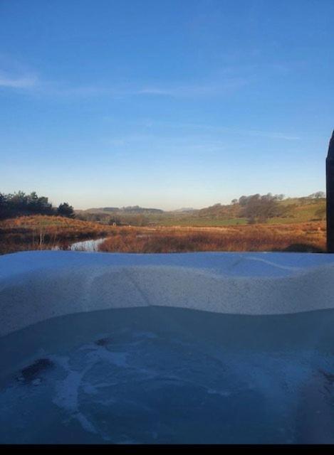 הוילה Kelty Pond View Pod 1 With Outdoor Hot Tub - Fife - Loch Leven - Lomond Hills מראה חיצוני תמונה